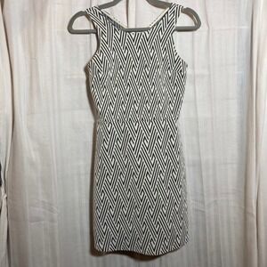 Abercrombie Fitch Black White Geometric‎ Print Criss Cross Back A Line Dress Sm